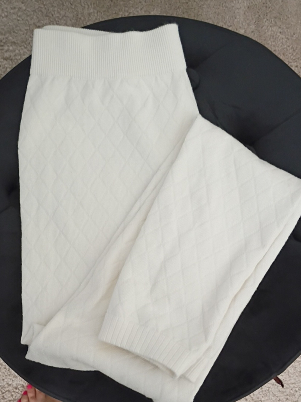 Cream Quilted Knit Leggings Sz. Med.